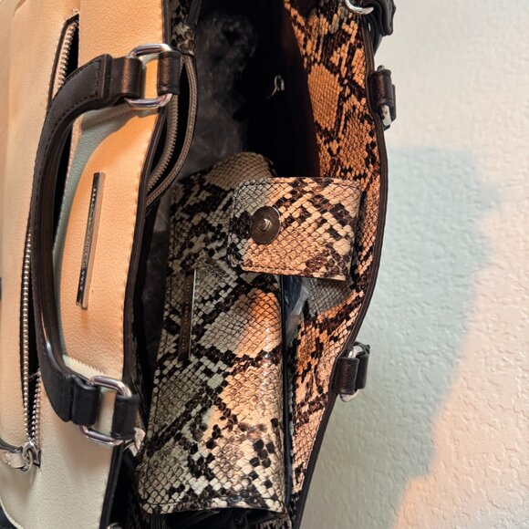 ✨ Kenneth Cole Reaction Snakeskin Handbag & Wallet Set – Cream/Beige & Black ✨ - Picture 3 of 9